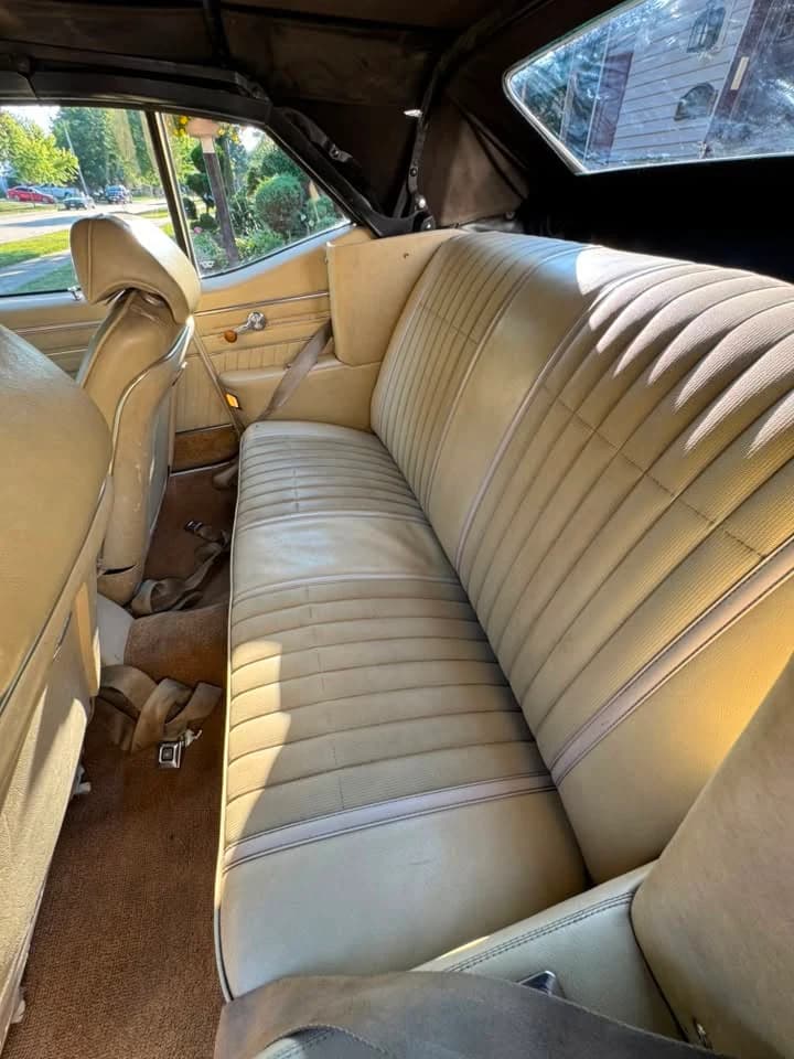 The same rear bench after detailing